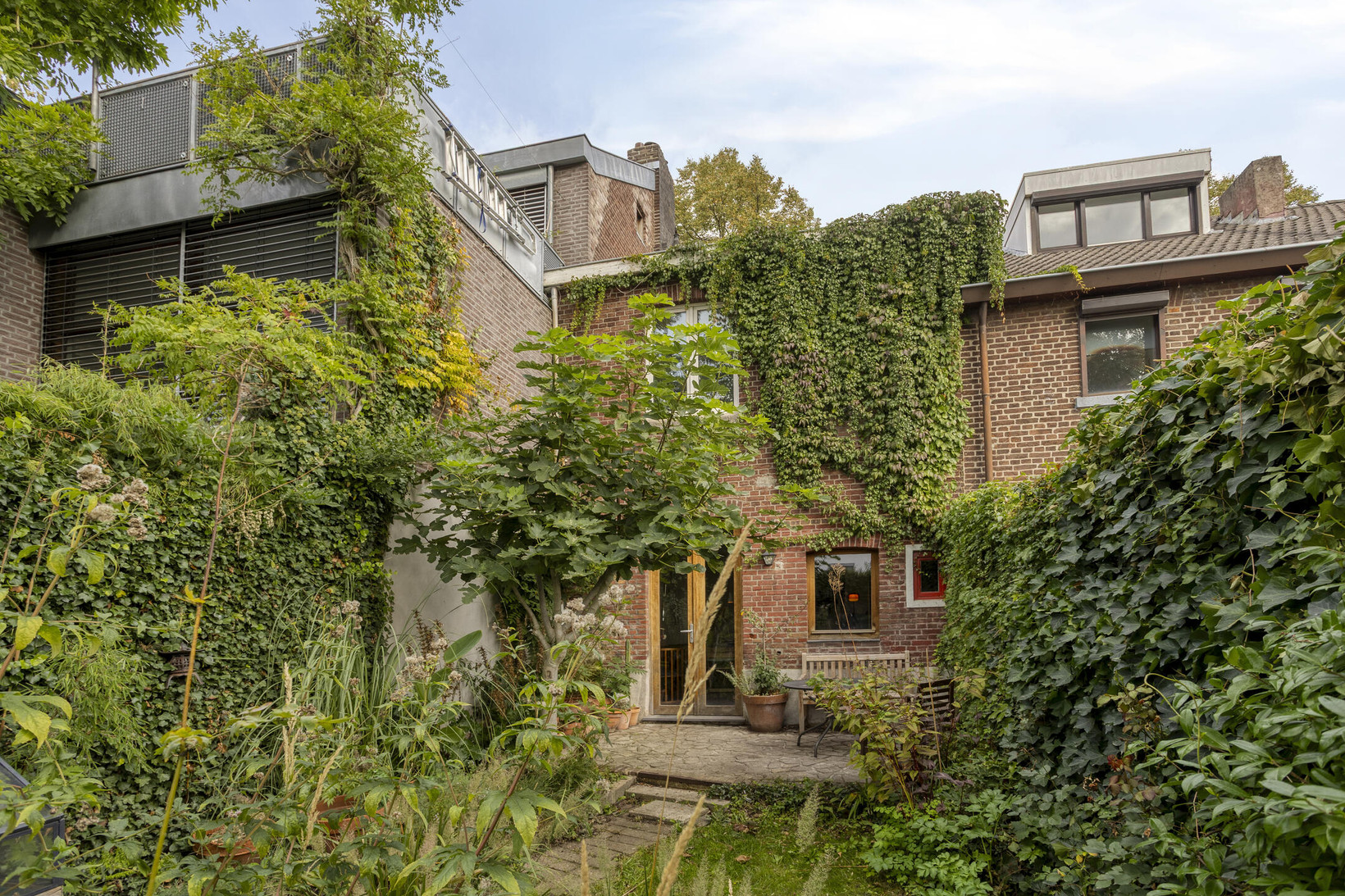 Tussenwoning te koop: heerderweg 8, Maastricht