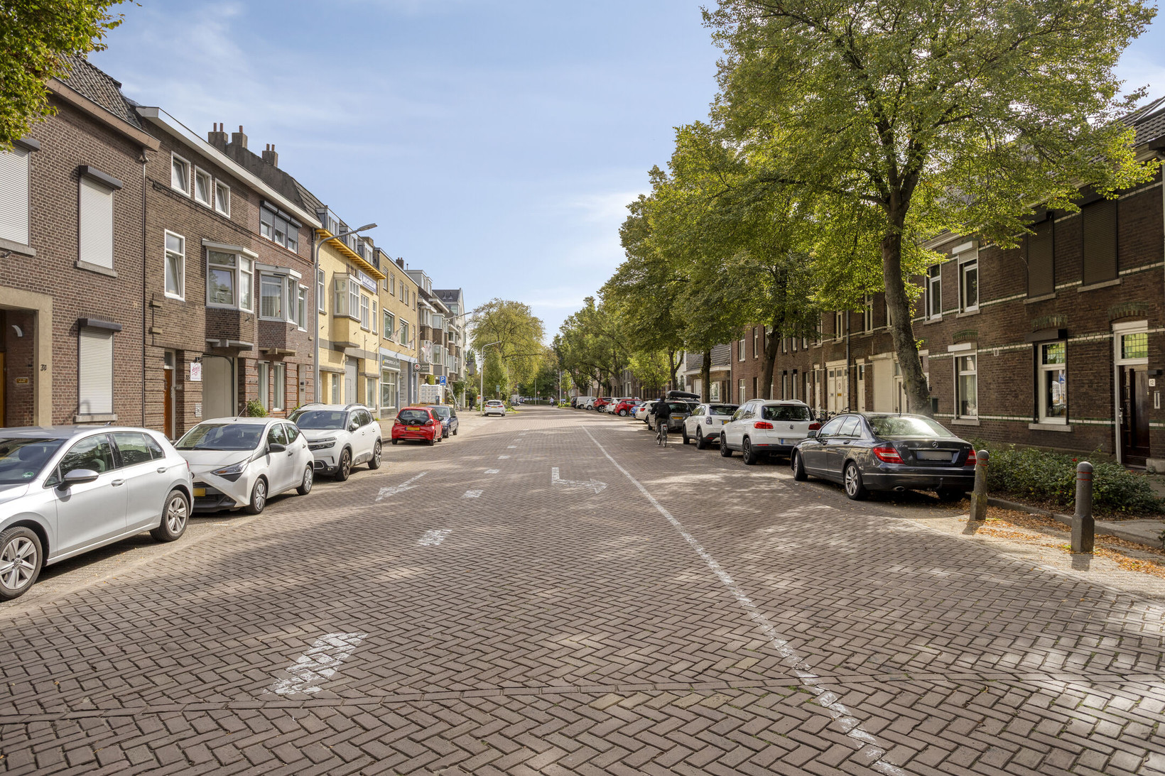 Tussenwoning te koop: heerderweg 8, Maastricht