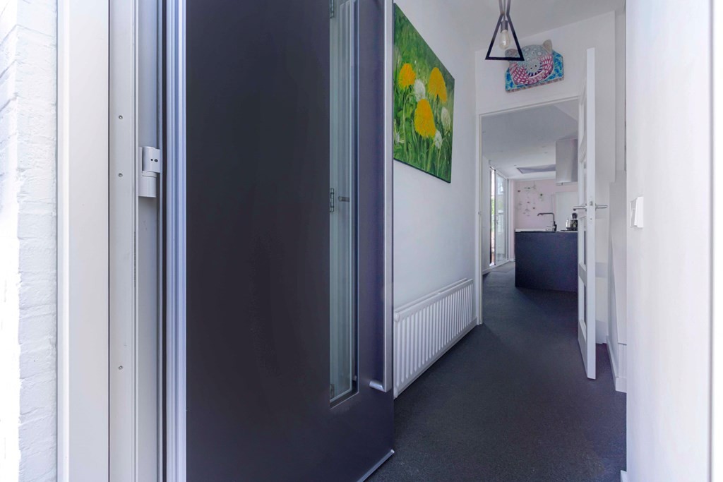 Tussenwoning te koop: Hélène Schoenmaeckersstraat 13, Maastricht