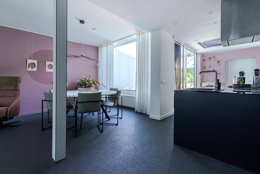 Tussenwoning te koop: Hélène Schoenmaeckersstraat 13, Maastricht
