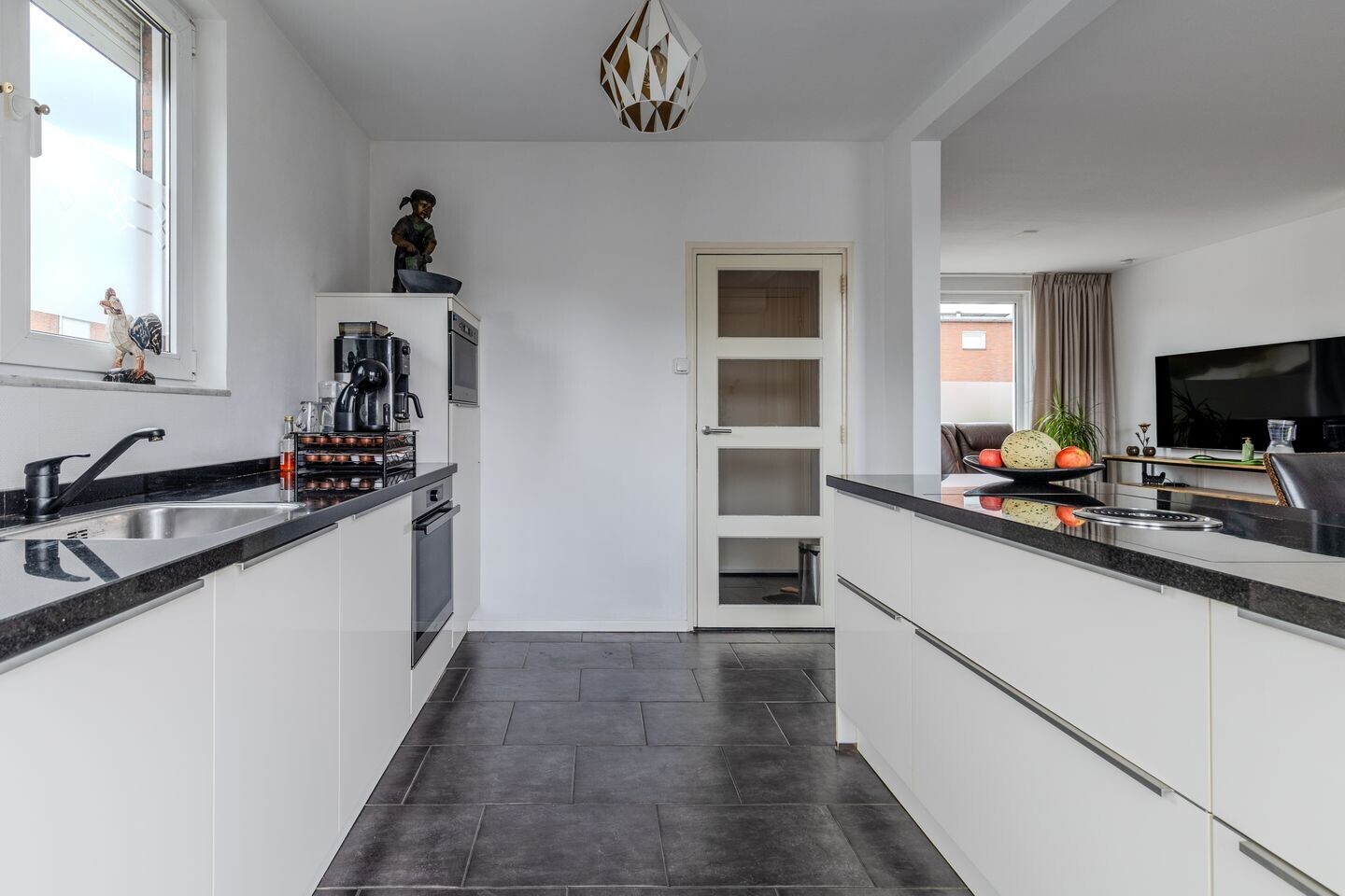 Hoekwoning te koop: Max Planckstraat 9, Maastricht