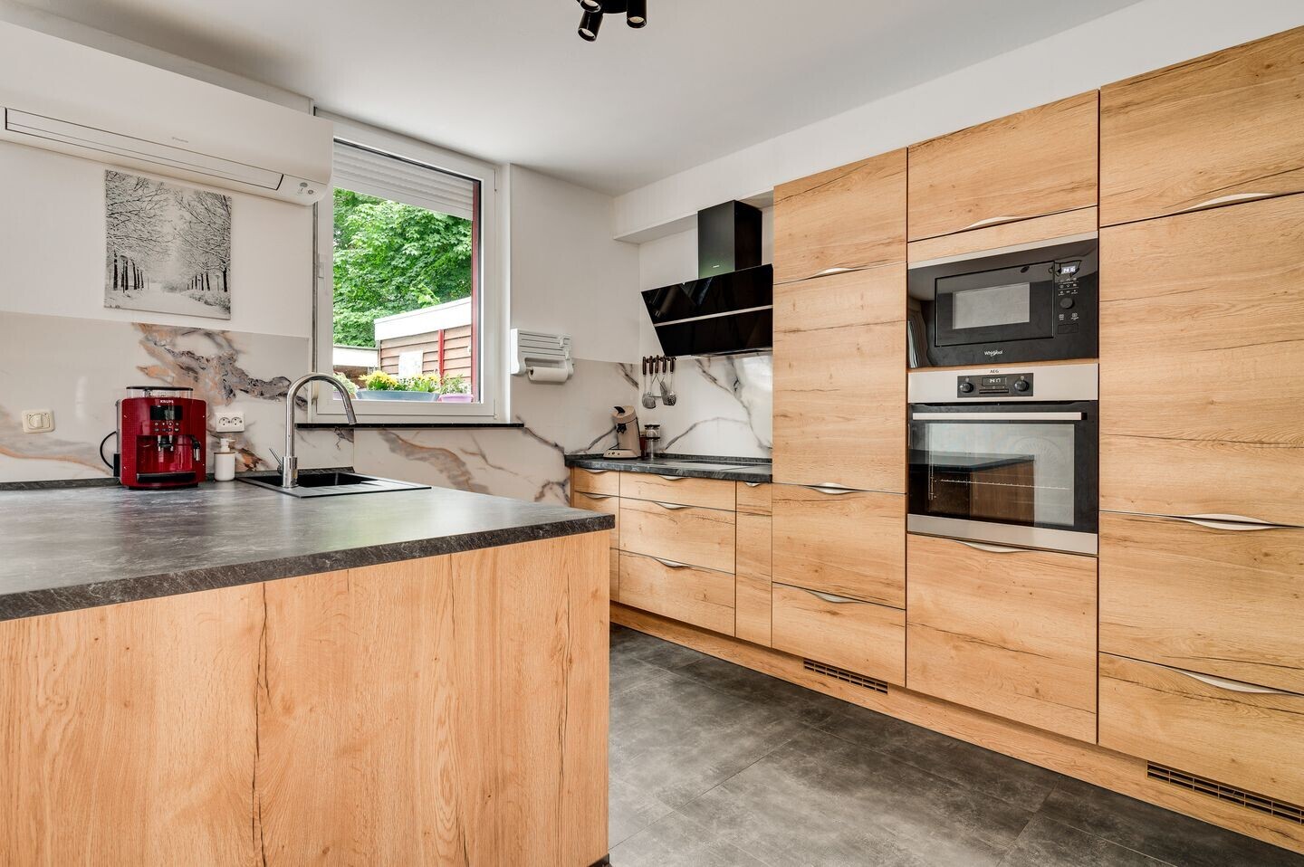 Tussenwoning te koop: Moselborg 41, Maastricht
