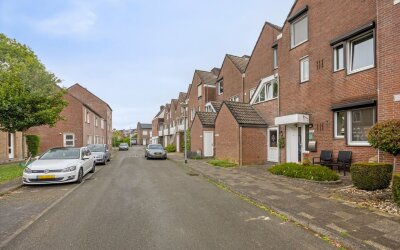 Aan het Val. 15-A