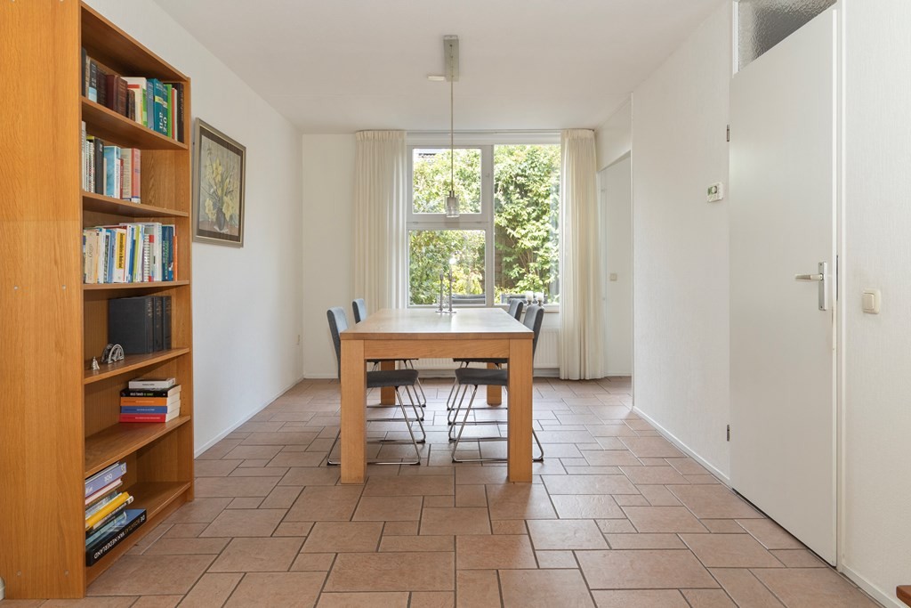 Tussenwoning te koop: Sadatdomein 12, Maastricht
