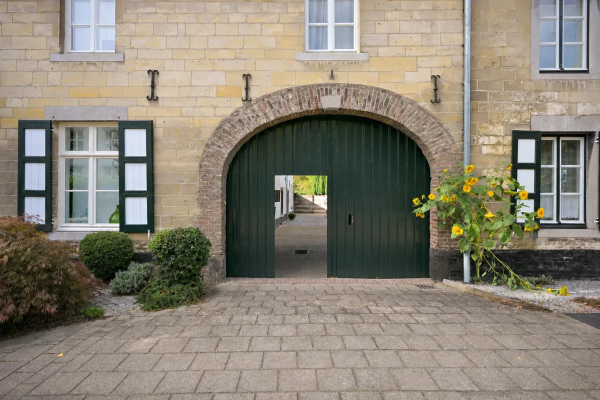 Hoekwoning te koop: Tussen de Bruggen 6, Meerssen