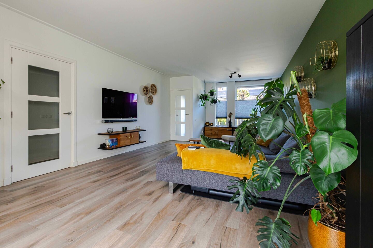 Tussenwoning te koop: Prins Clauslaan 15A, Bunde