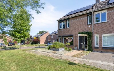 Burgemeester Lambertstr 25