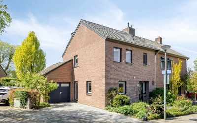 Op 't Hövel. 6