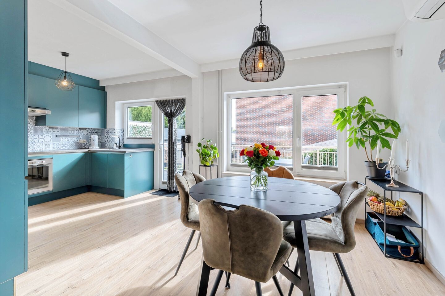 Hoekwoning te koop: Sint Gerlachplein 2, Valkenburg