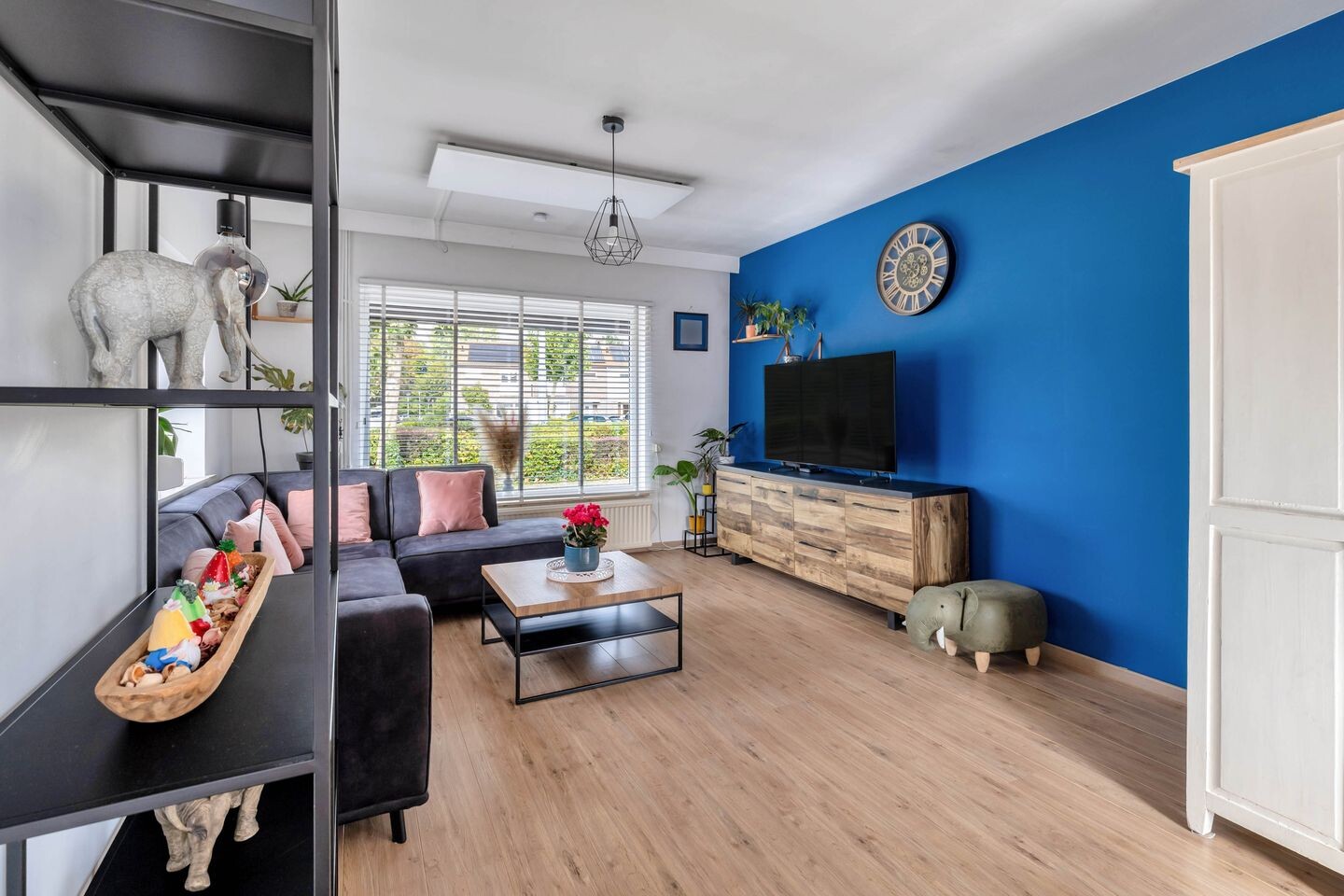 Hoekwoning te koop: Sint Gerlachplein 2, Valkenburg
