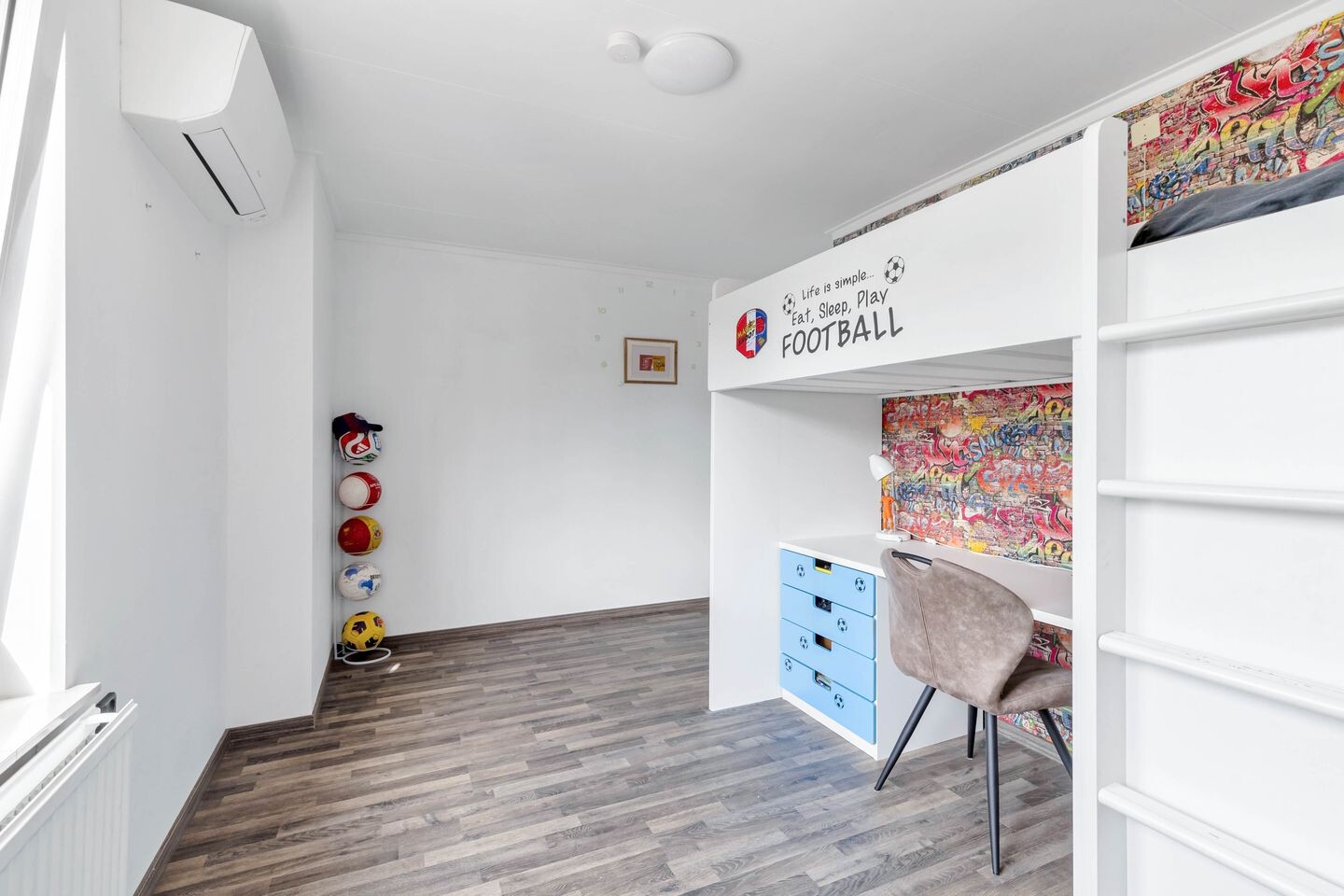 Hoekwoning te koop: Sint Gerlachplein 2, Valkenburg