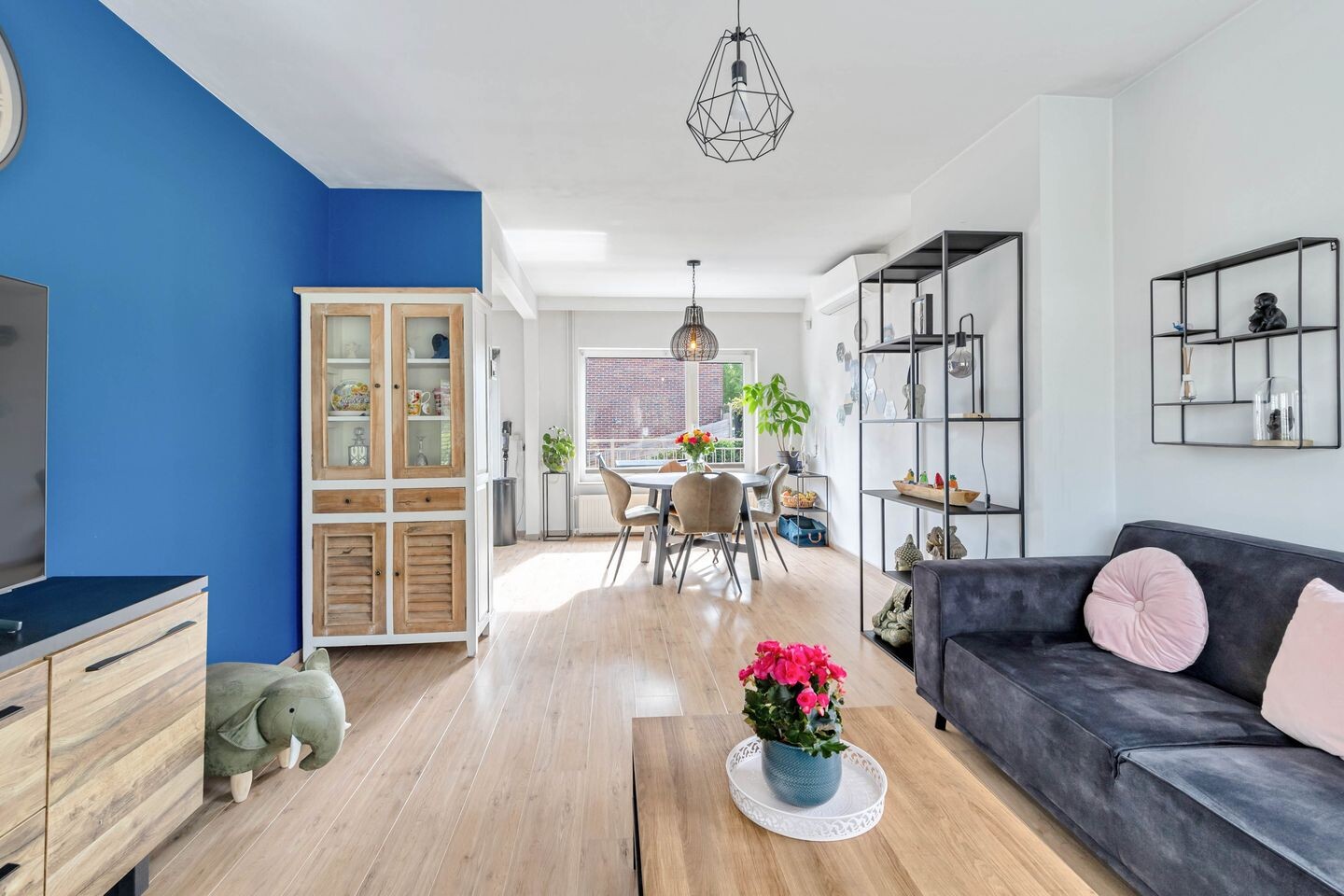 Hoekwoning te koop: Sint Gerlachplein 2, Valkenburg