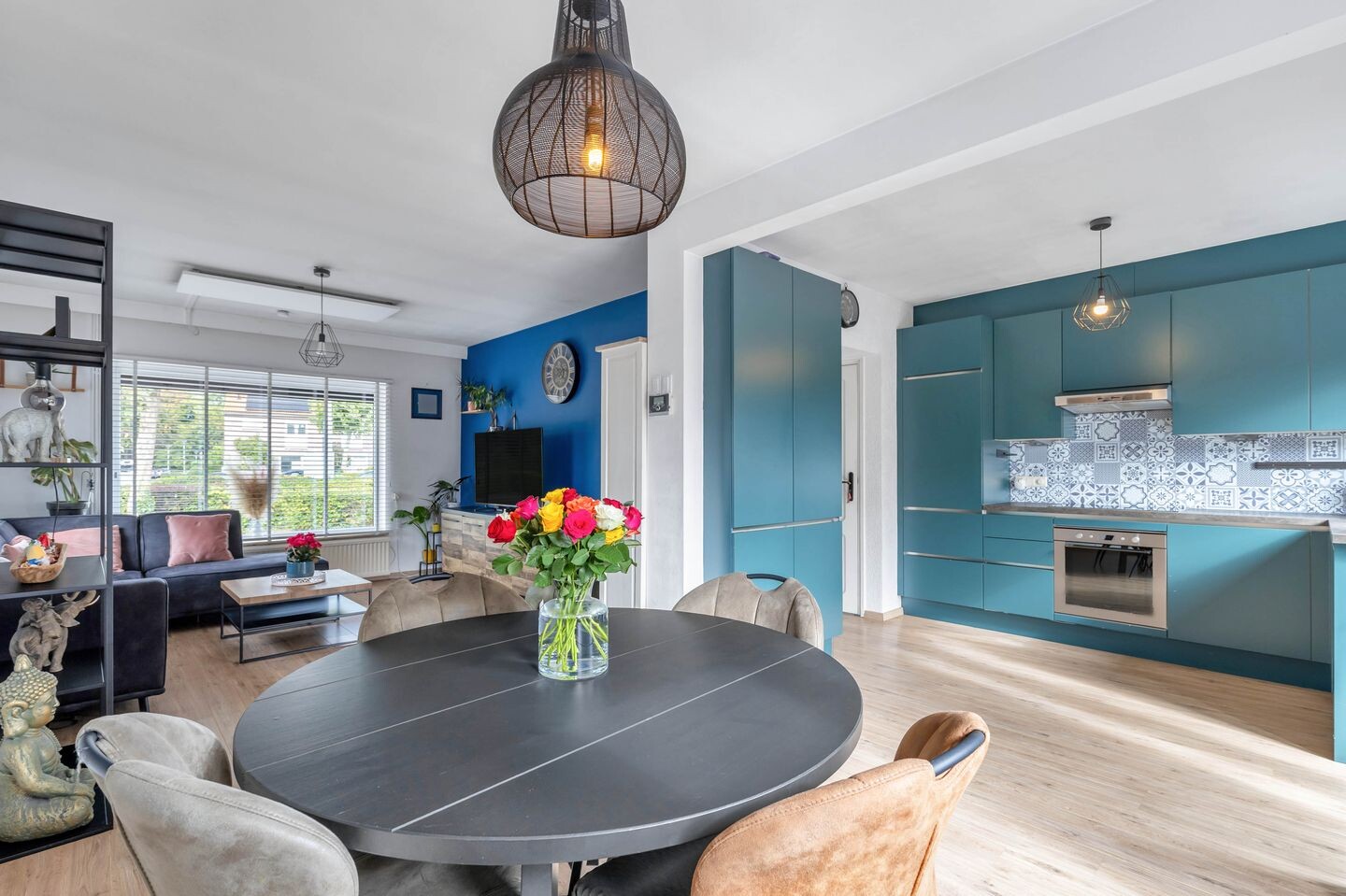Hoekwoning te koop: Sint Gerlachplein 2, Valkenburg