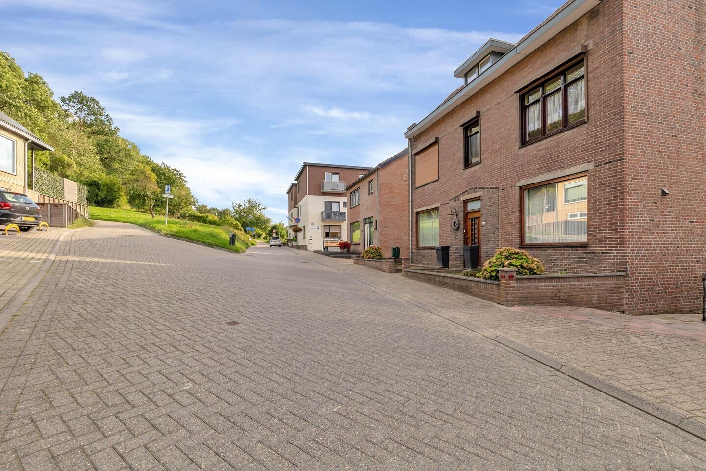 Vrijstaande woning te koop: Grachtstraat 86, Schin Op Geul
