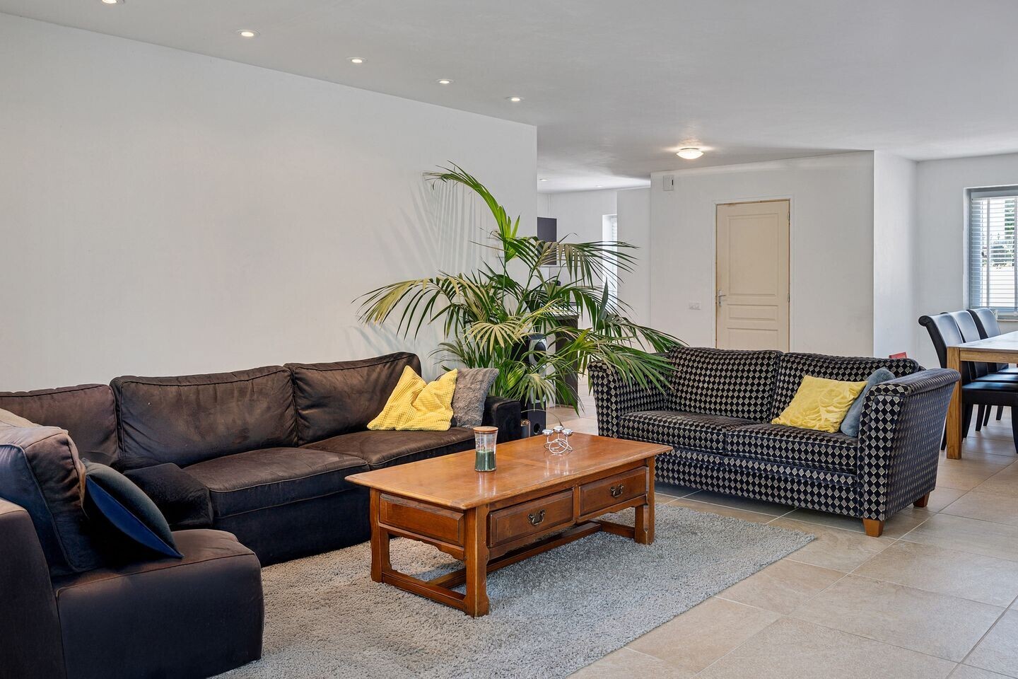 Tussenwoning te koop: Mgr. Brulsstraat 11, Hulsberg