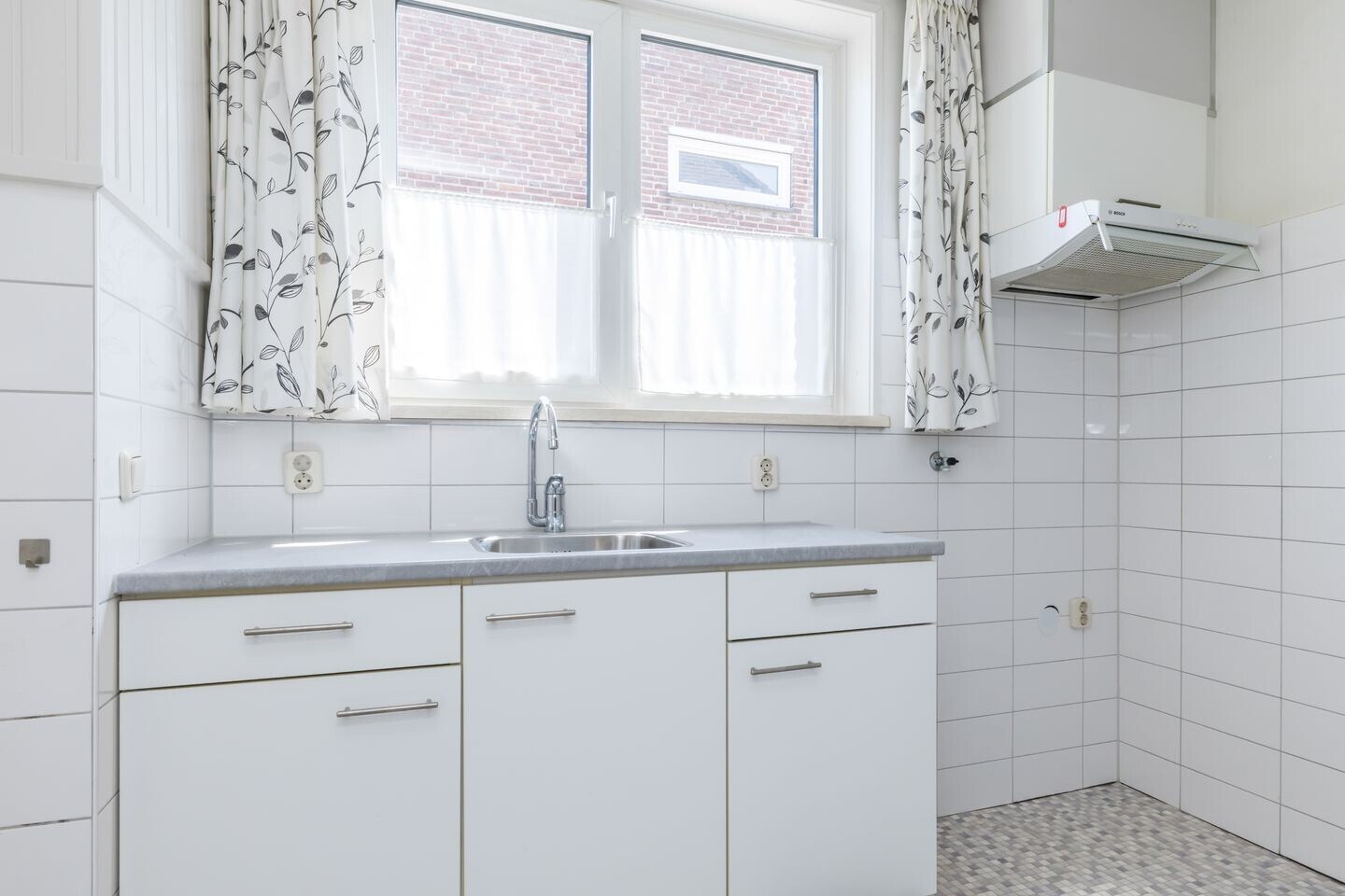 Twee-onder-één-kap te koop: Mariastraat 37, Nuth