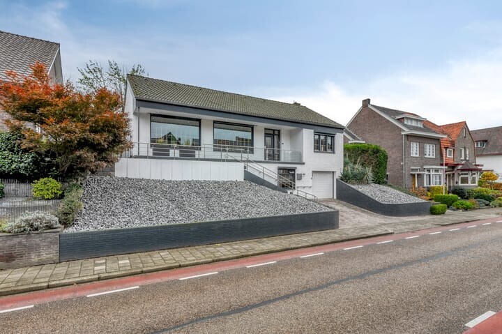 Vrijstaande woning te koop: Stationsstraat 7B, Schinnen