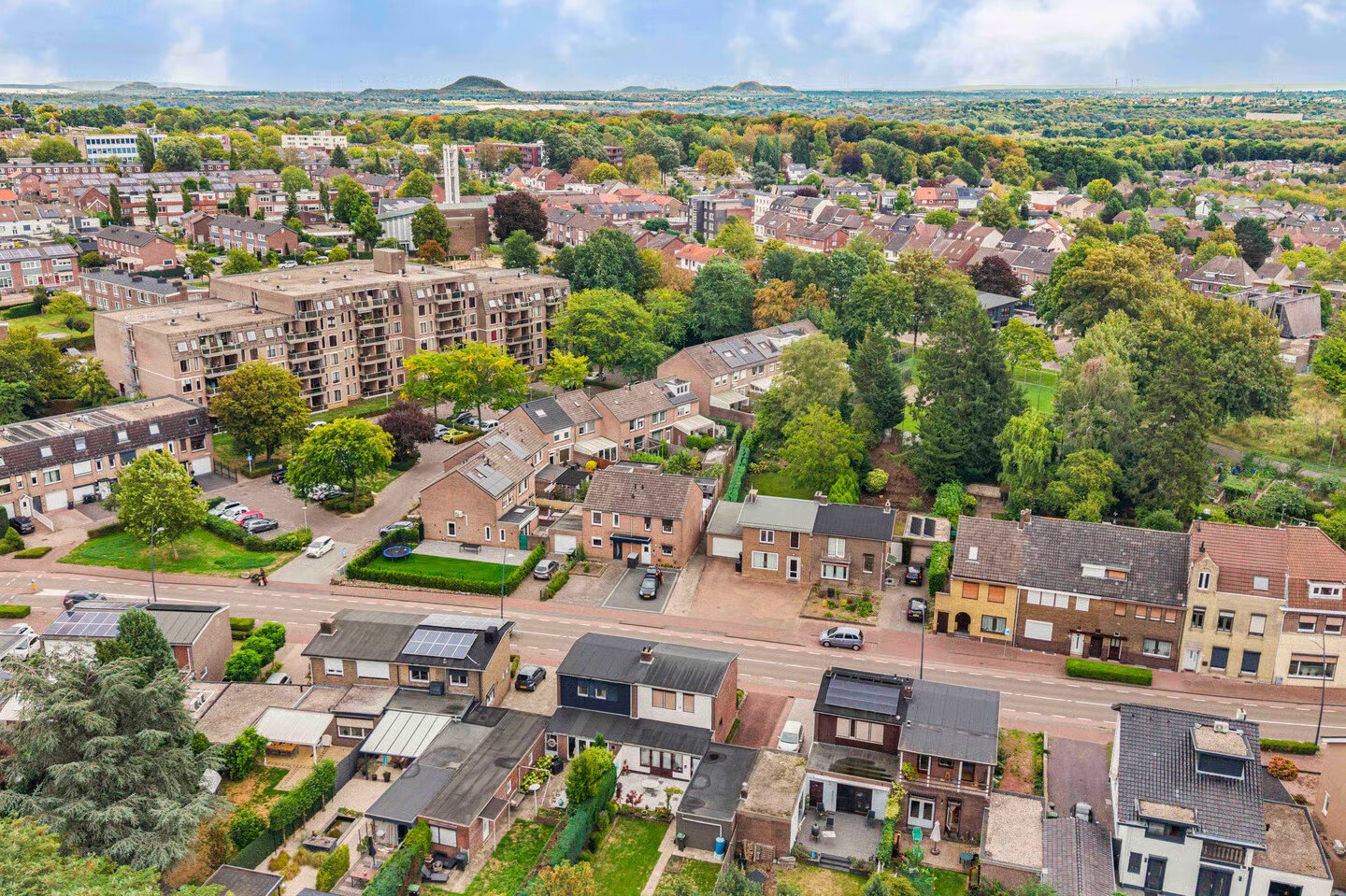 Twee-onder-één-kap te koop: Pasweg 52, Landgraaf