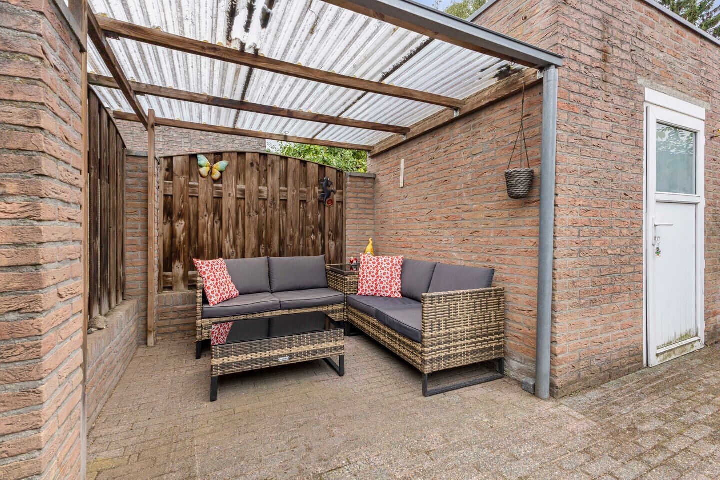 Twee-onder-één-kap te koop: Pasweg 52, Landgraaf