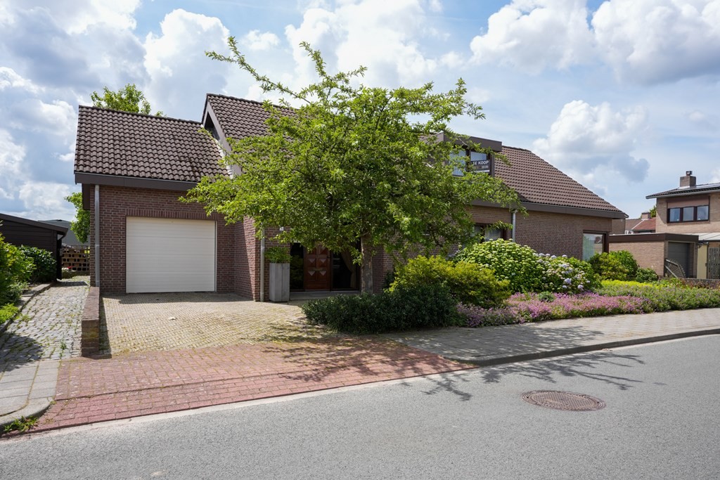 Vrijstaande woning te koop: Wattstraat 8, Landgraaf
