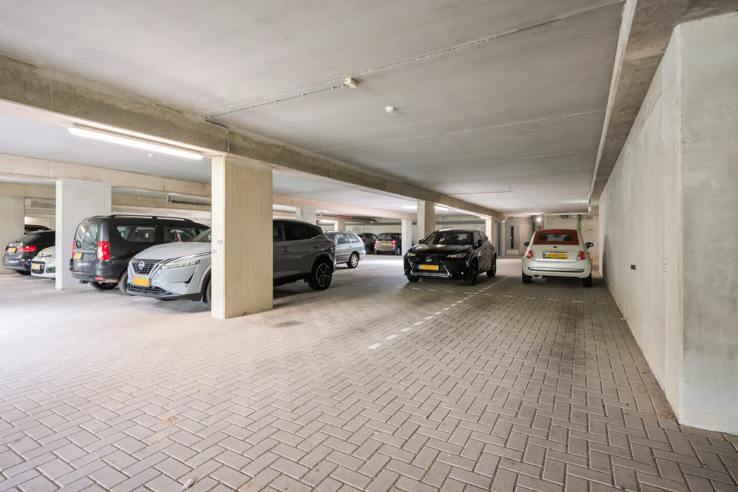 Appartement te koop: Onderste Scheydt 230, Landgraaf