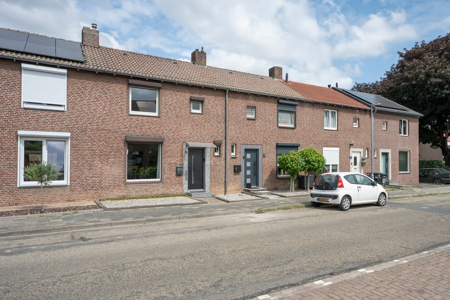 Tussenwoning te koop: Oude Landgraaf 78, Landgraaf