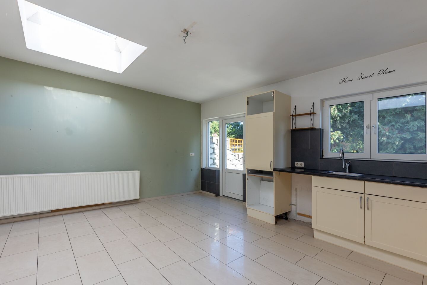 Tussenwoning te koop: Prins Bernhardstraat 8, Landgraaf