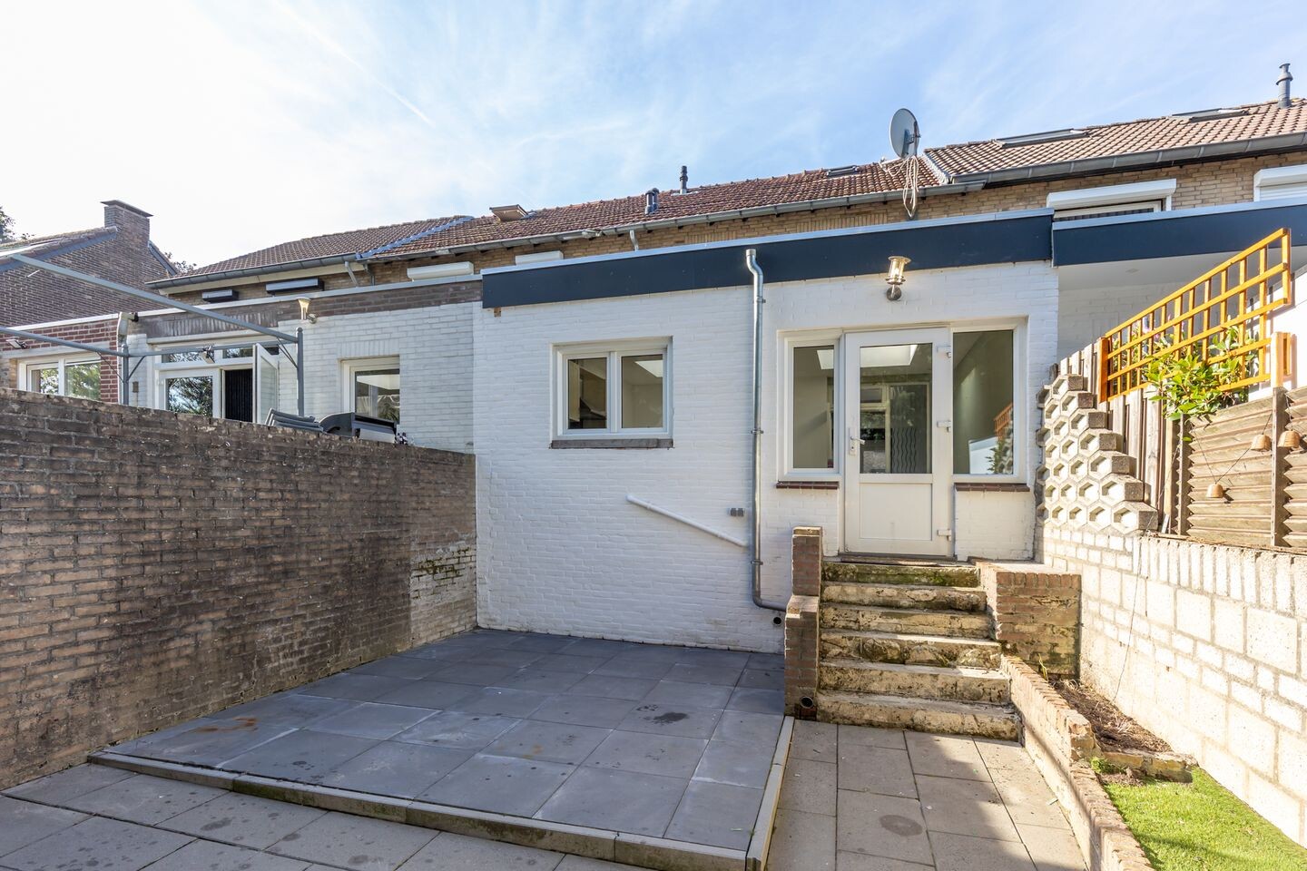 Tussenwoning te koop: Prins Bernhardstraat 8, Landgraaf