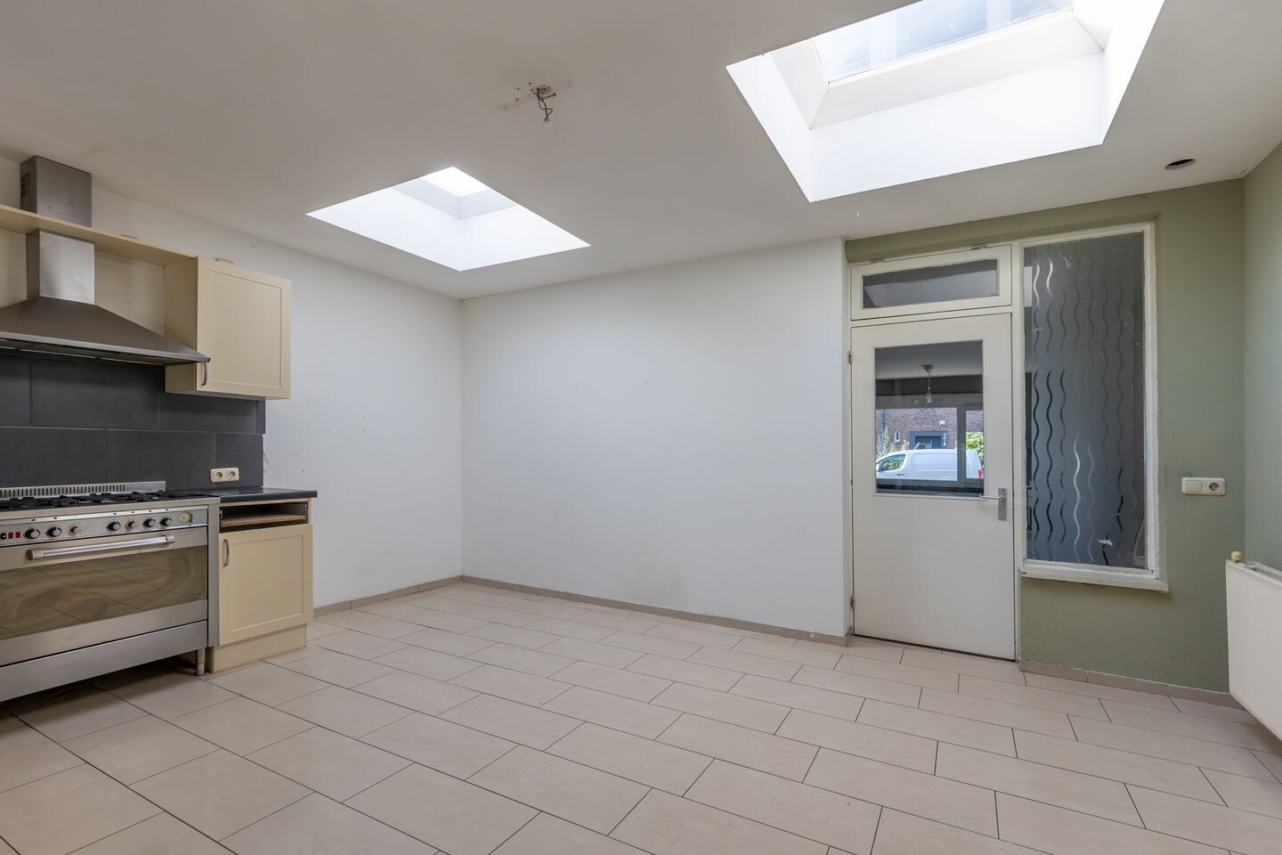 Tussenwoning te koop: Prins Bernhardstraat 8, Landgraaf