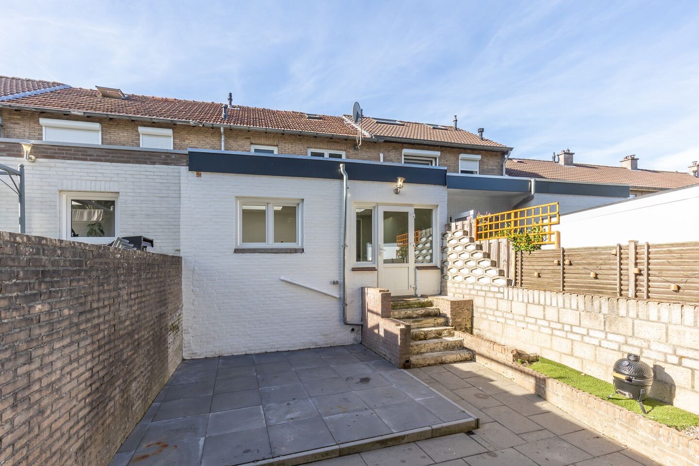 Tussenwoning te koop: Prins Bernhardstraat 8, Landgraaf