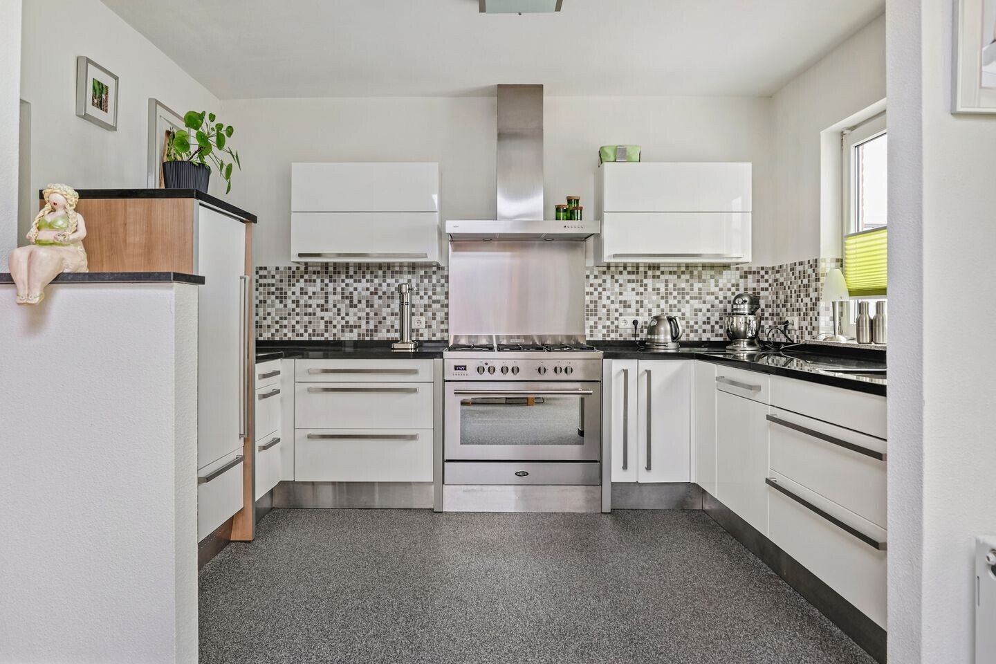 Hoekwoning te koop: Margrietstraat 65, Landgraaf