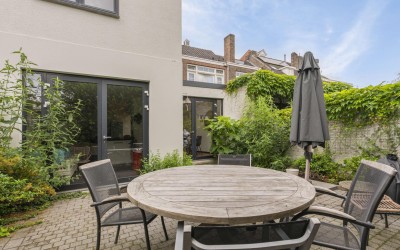 Burg. de Hesselleplein 1