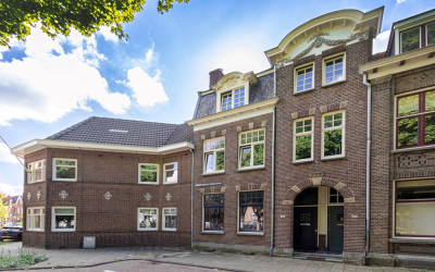 Burg. de Hesselleplein 23
