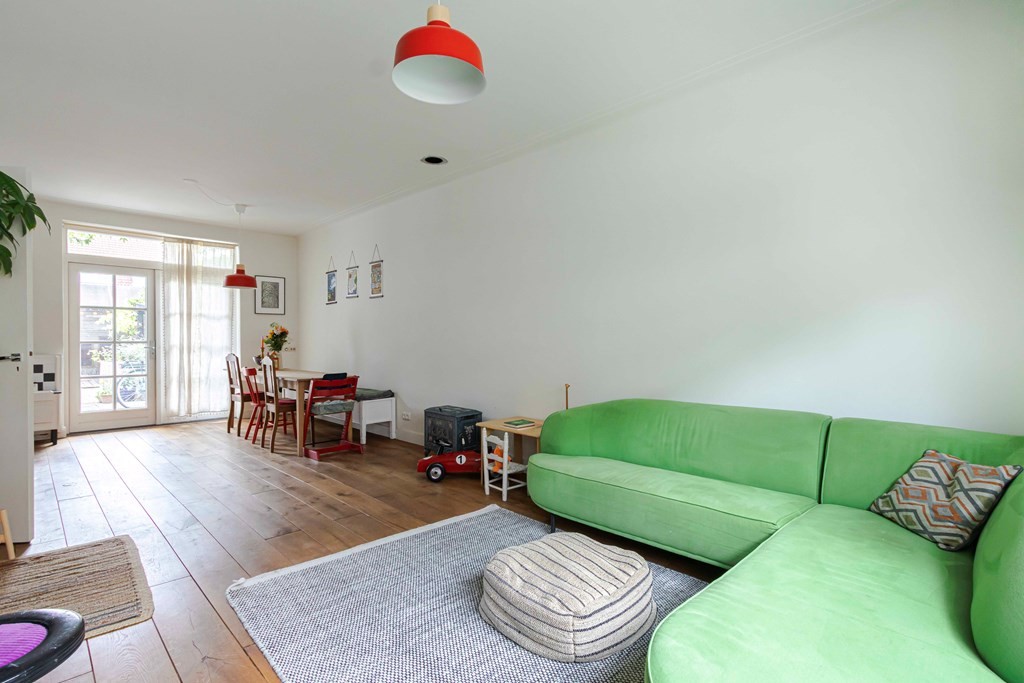 Tussenwoning te koop: Ambachtsstraat 15, Heerlen