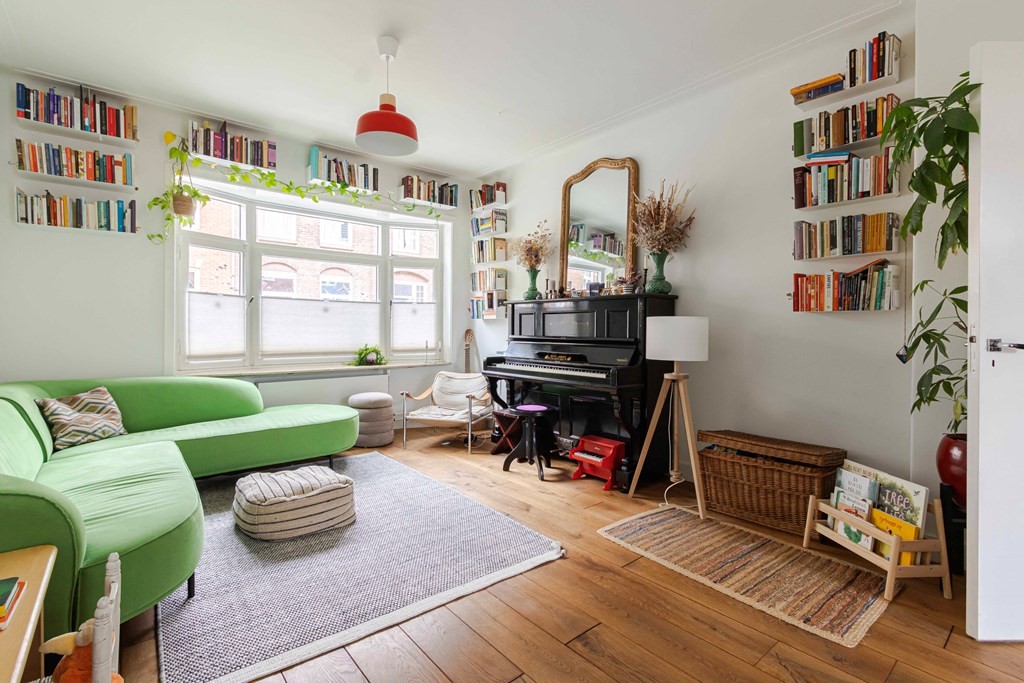 Tussenwoning te koop: Ambachtsstraat 15, Heerlen