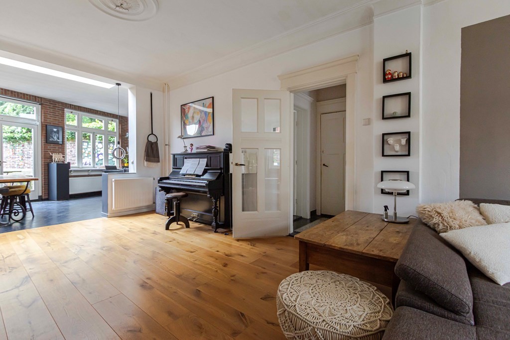 Tussenwoning te koop: Ambachtsstraat 28, Heerlen
