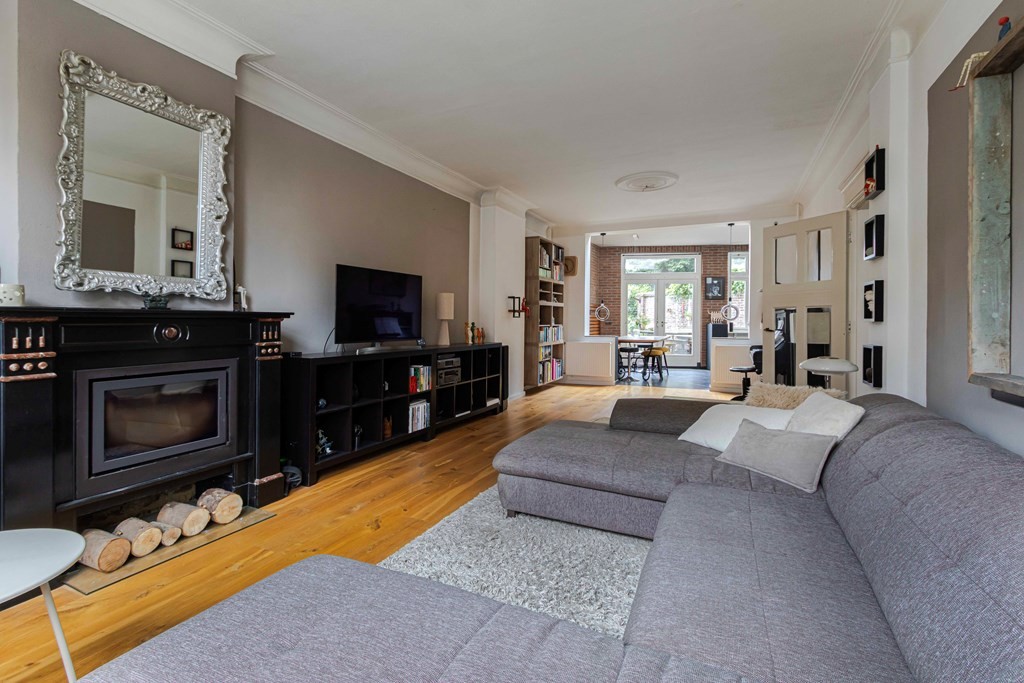 Tussenwoning te koop: Ambachtsstraat 28, Heerlen