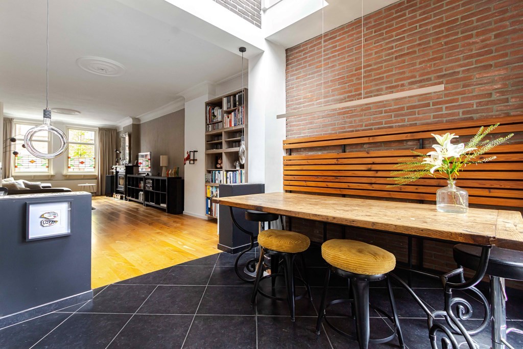 Tussenwoning te koop: Ambachtsstraat 28, Heerlen