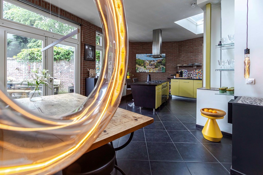 Tussenwoning te koop: Ambachtsstraat 28, Heerlen