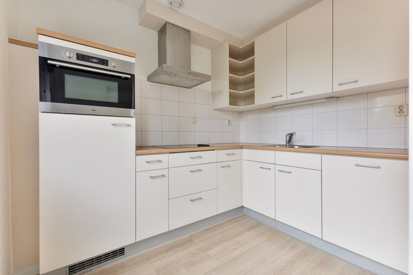Appartement te koop: De Heugden 319, Heerlen