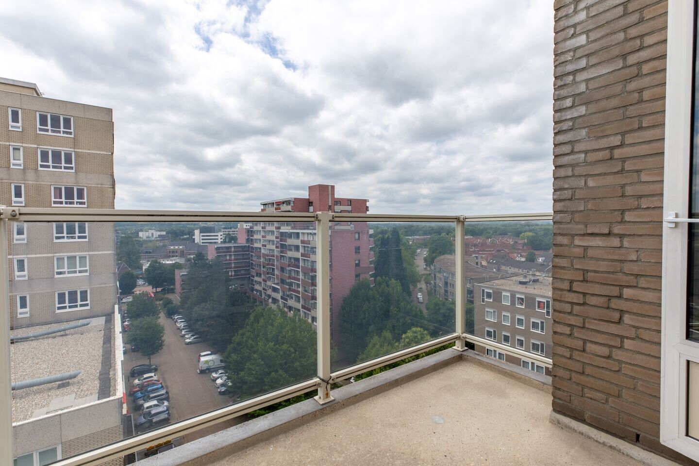 Appartement te koop: De Heugden 370, Heerlen