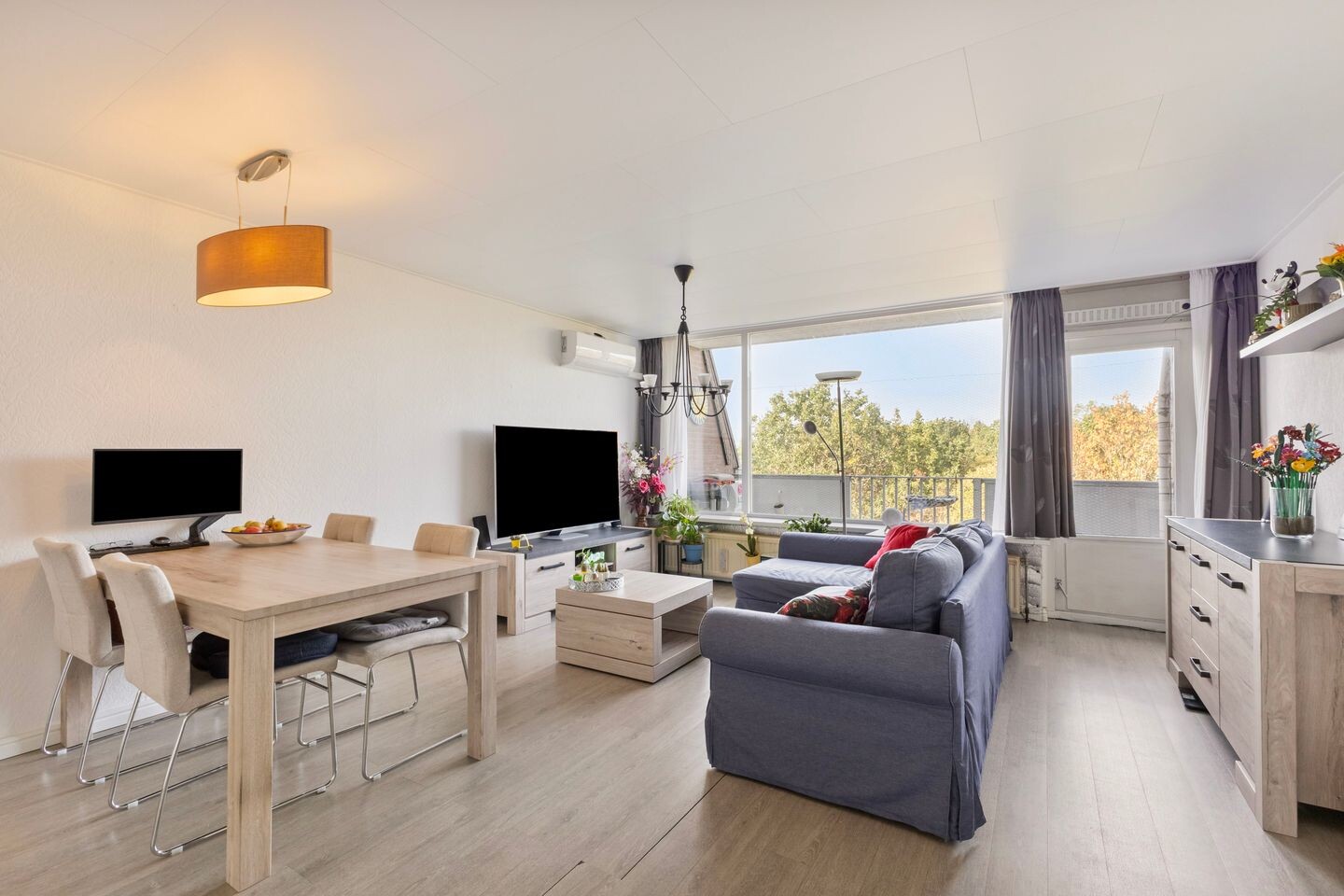 Appartement te koop: Zeskant 111, Heerlen