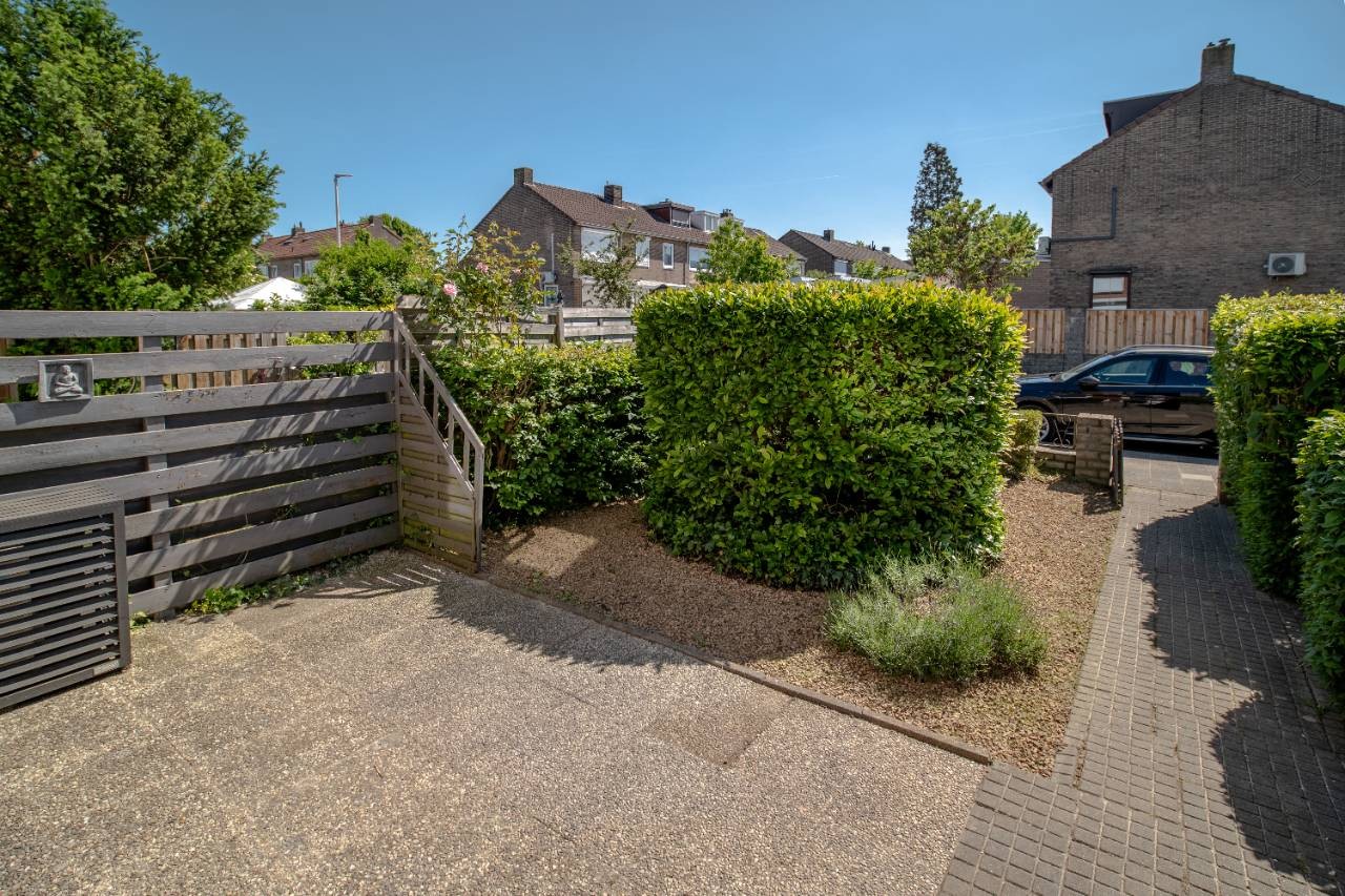 Tussenwoning te koop: Röntgenstraat 28, Heerlen