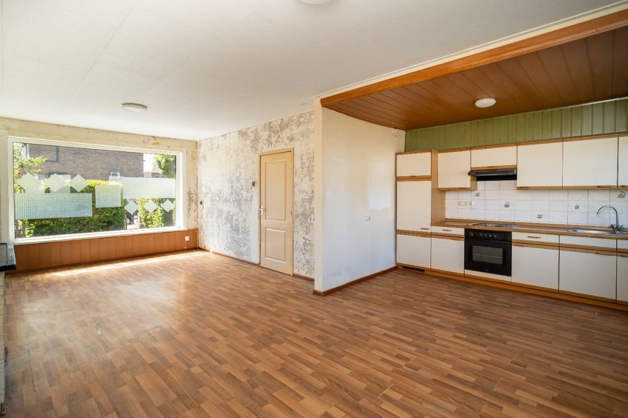 Tussenwoning te koop: Röntgenstraat 28, Heerlen