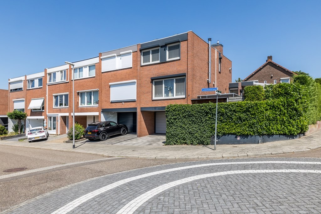 Hoekwoning te koop: Leienhoesstraat 67, Heerlen