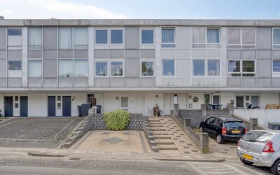 K.S.G.-straat 8