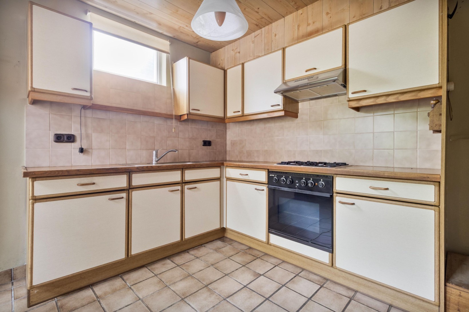 Hoekwoning te koop: Sint Barbarastraat 112, Heerlen