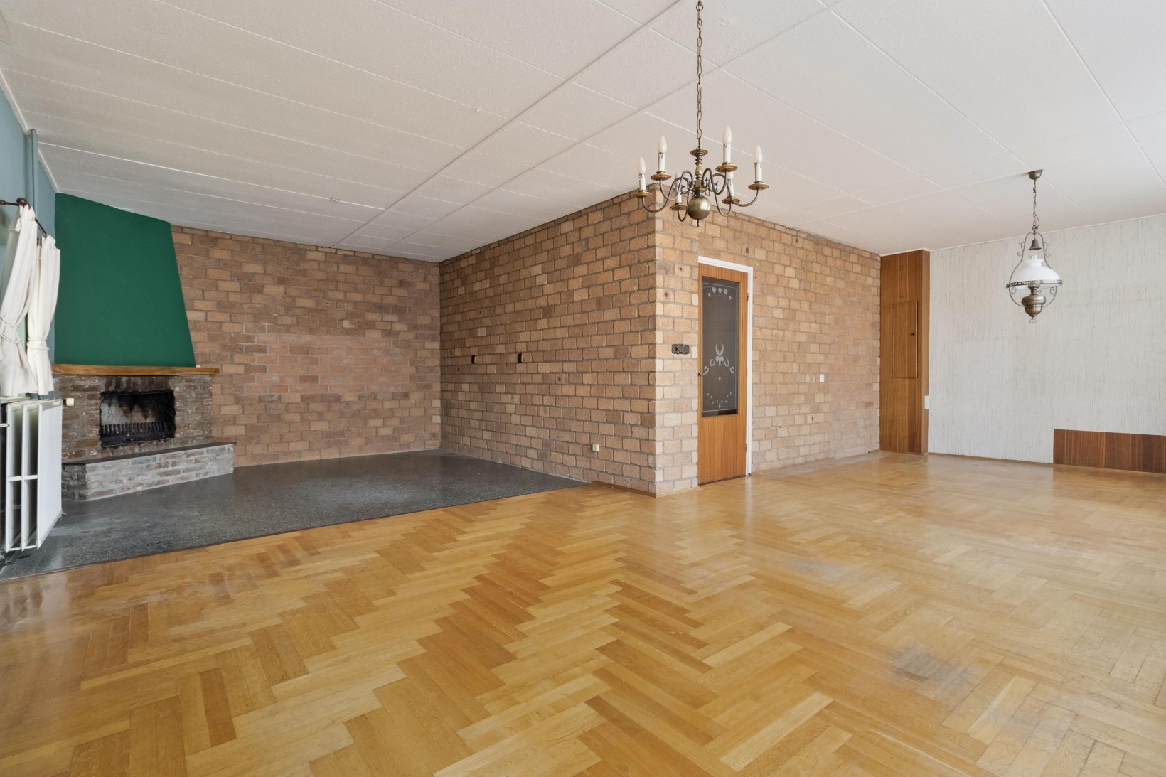Hoekwoning te koop: Sint Barbarastraat 112, Heerlen