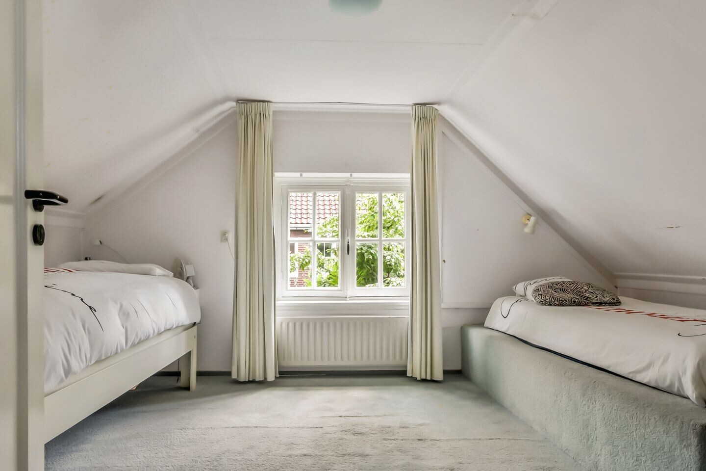 Twee-onder-één-kap te koop: Van Lennepstraat 24, Heerlen
