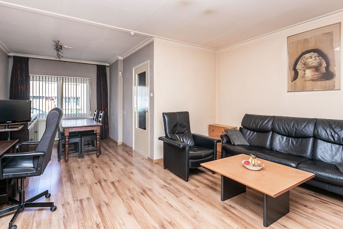 Tussenwoning te koop: De Genestetstraat 10, Heerlen